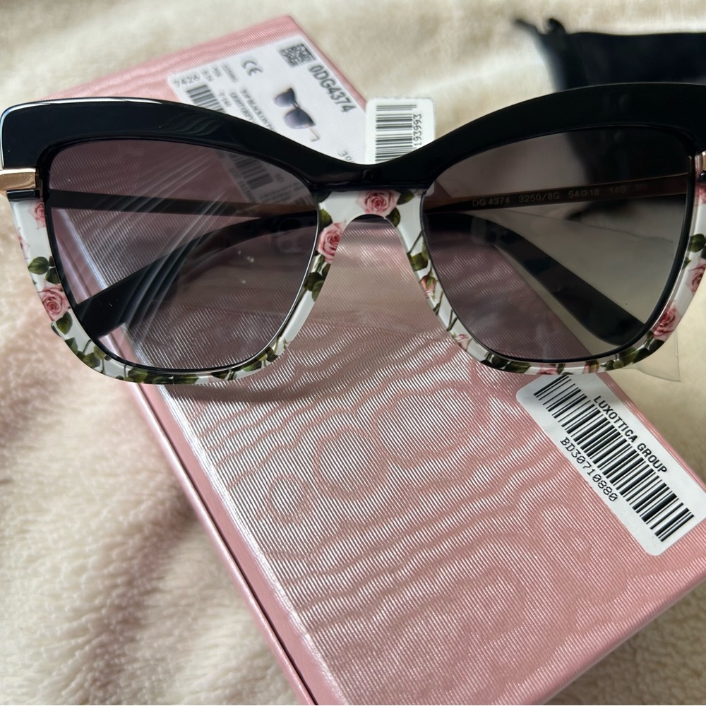 NWT Dolce & Gabbana Cat Eye 54mm Sunglasses DG4374 32508G Black/ Floral - Picture 7 of 15